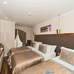 Darkmen Otel