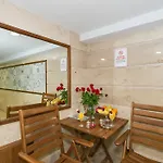 Darkmen Hotel