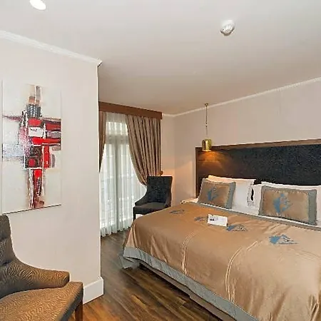 Darkmen Hotel 3*