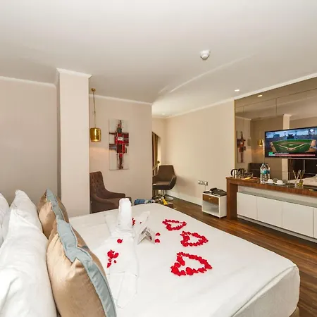 Darkmen Hotel