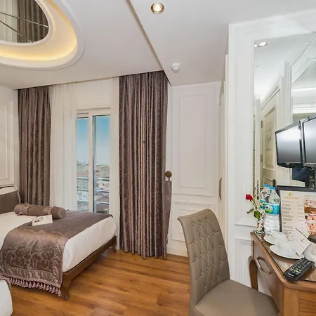 Darkmen Hotel 3*