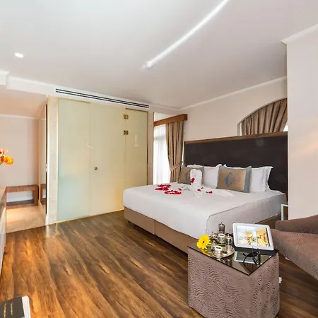 Darkmen Hotel 3*